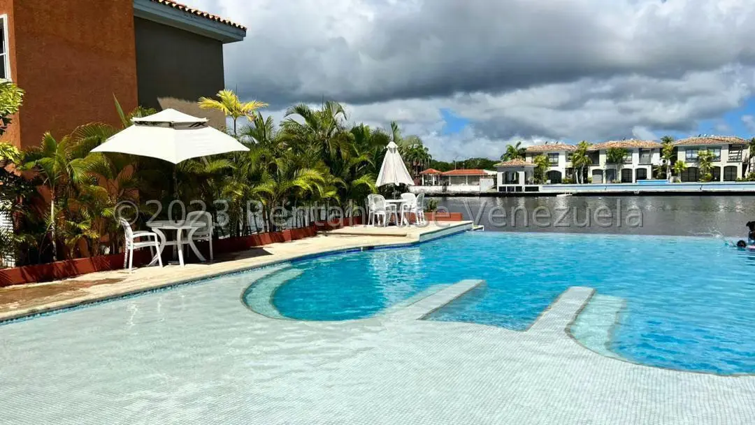 Townhouse (1 Nivel) en Venta en Puerto Encantado, Miranda - 12