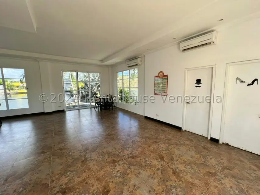 Townhouse (1 Nivel) en Venta en Puerto Encantado, Miranda - 39