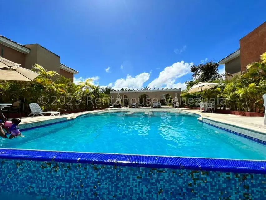 Townhouse (1 Nivel) en Venta en Puerto Encantado, Miranda - 57