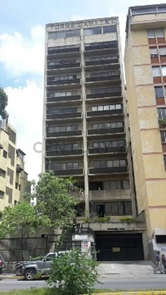 JCC - Se Alquila Oficina amoblada en los dos Caminos