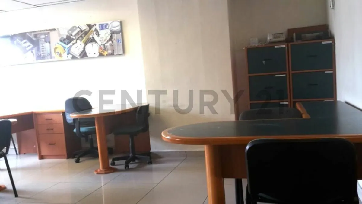 JCC - Se Alquila Oficina amoblada en los dos Caminos - 2