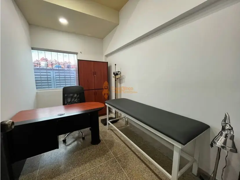 En Alquiler Local para Consultorio Valencia Urb. El Viñedo con planta