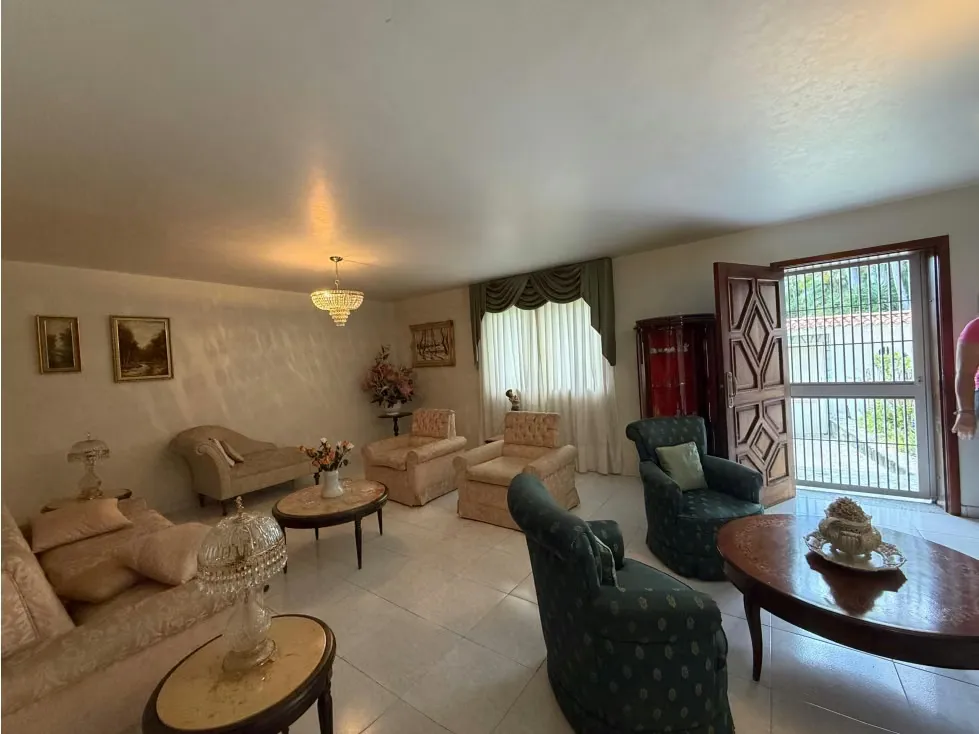 Se vende Casa 400m² 3h/4b/5p Colinas de Tamanaco - 8