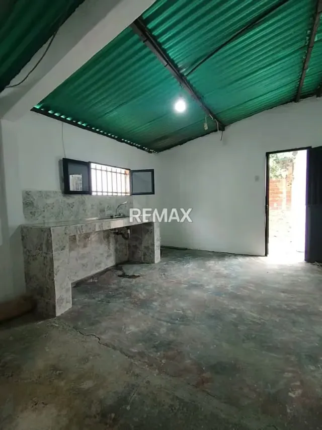 Casa en Alquiler - Tres Esquinas - 6