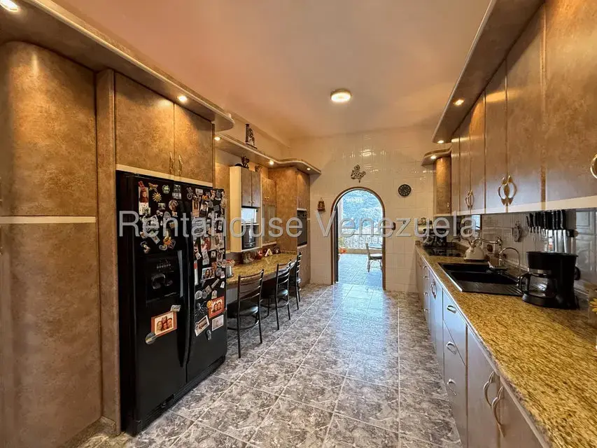 Casa (Multipes Niveles) en Venta en El Cafetal, Distrito Metropolitano - 24