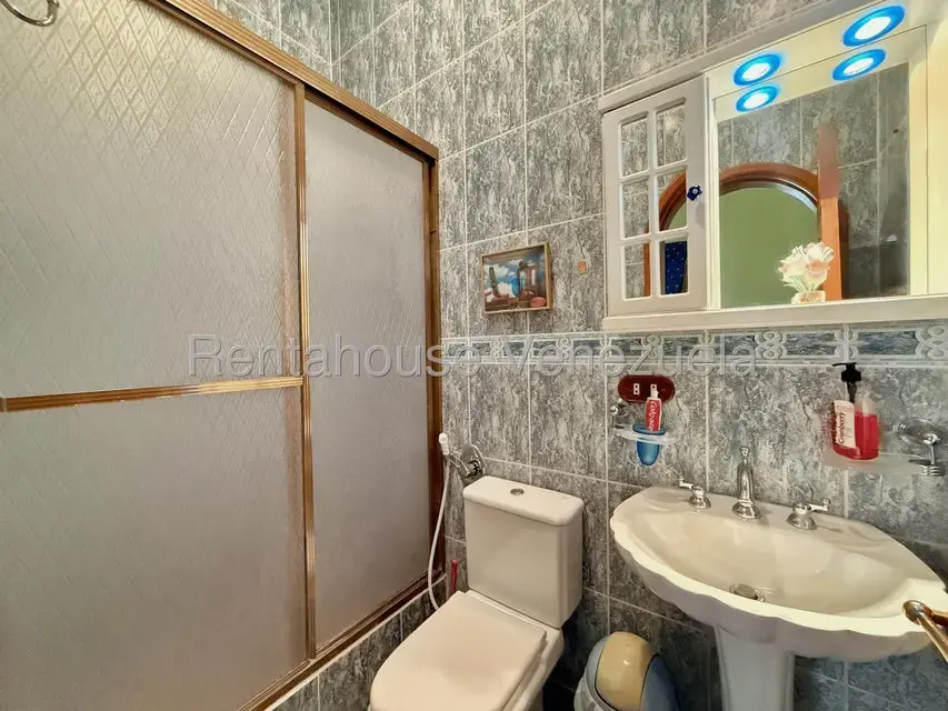 Casa (Multipes Niveles) en Venta en El Cafetal, Distrito Metropolitano - 38