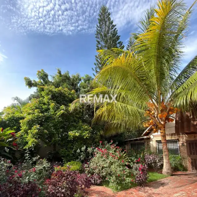 Se Vende Casa Tipo Chalet Lomas del Manzano