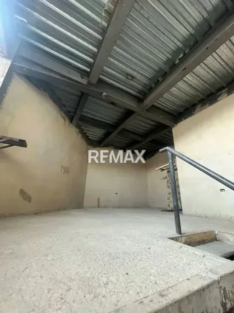 En venta Local Comercial de 57m2 en C.C San Diego Norte, Sector La Cumaca San Diego
