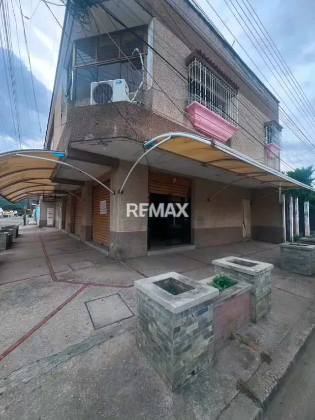 EN ALQUILER LOCAL COMERCIAL A UNA CUADRA DE LA AV UNIVERSIDAD NAGUANAGUA - 2