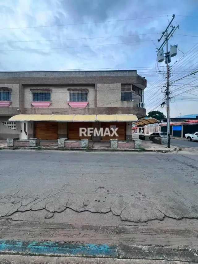 EN ALQUILER LOCAL COMERCIAL A UNA CUADRA DE LA AV UNIVERSIDAD NAGUANAGUA - 3