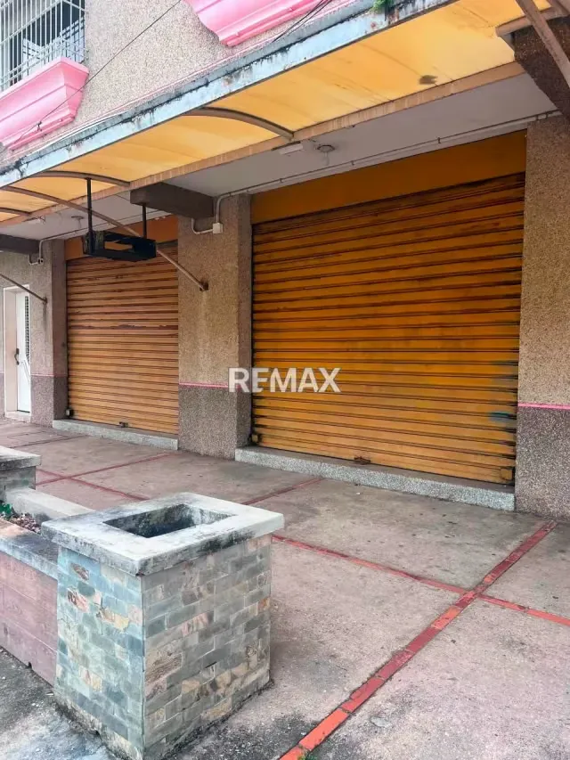 EN ALQUILER LOCAL COMERCIAL A UNA CUADRA DE LA AV UNIVERSIDAD NAGUANAGUA - 5