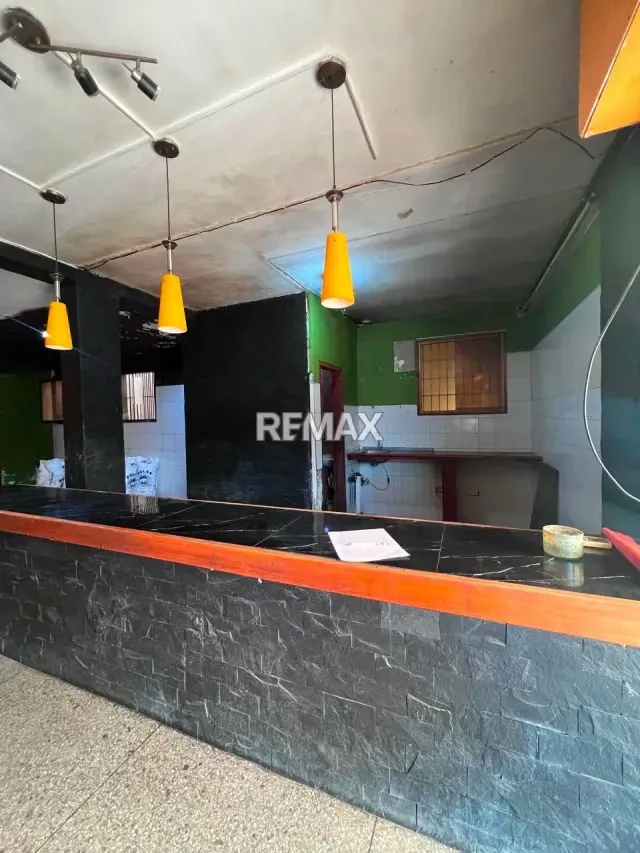 EN ALQUILER LOCAL COMERCIAL A UNA CUADRA DE LA AV UNIVERSIDAD NAGUANAGUA - 7