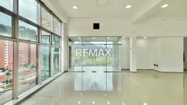 ALQUILER Espectacular salón de eventos ubicado en el CC San Ignacio Único con vista 360
