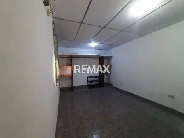 Casa en Alquiler, Banco Obrero. - 12
