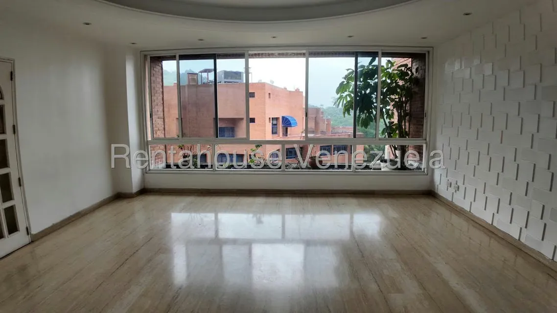 Apartamento (Duplex) en Venta en La Lagunita Country Club, Distrito Metropolitano - 2