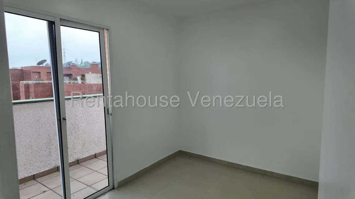 Apartamento (Duplex) en Venta en La Lagunita Country Club, Distrito Metropolitano - 12