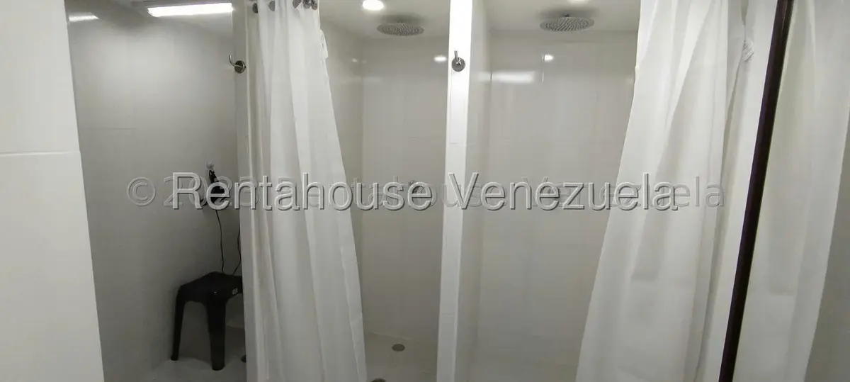 Local Comercial en Venta en Prados del Este, Distrito Metropolitano - 23