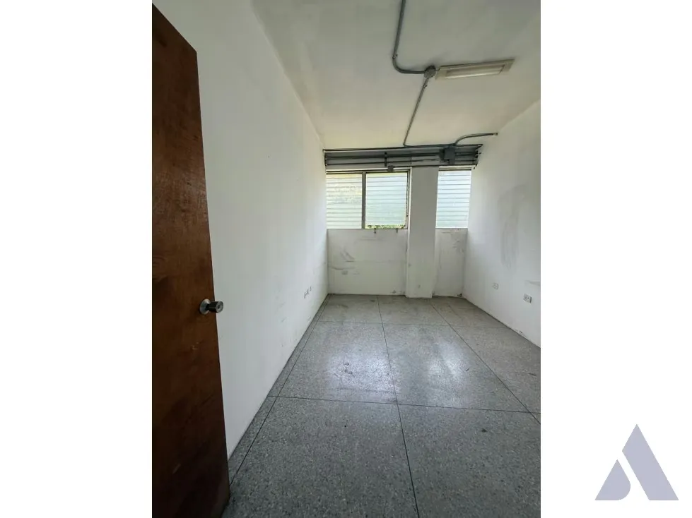 Se alquila piso industrial 600m2 El Llanito 6098 - 5