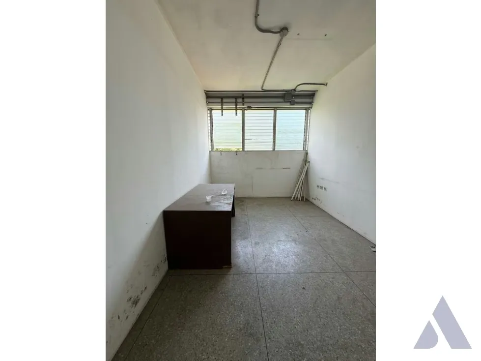 Se alquila piso industrial 600m2 El Llanito 6098 - 6