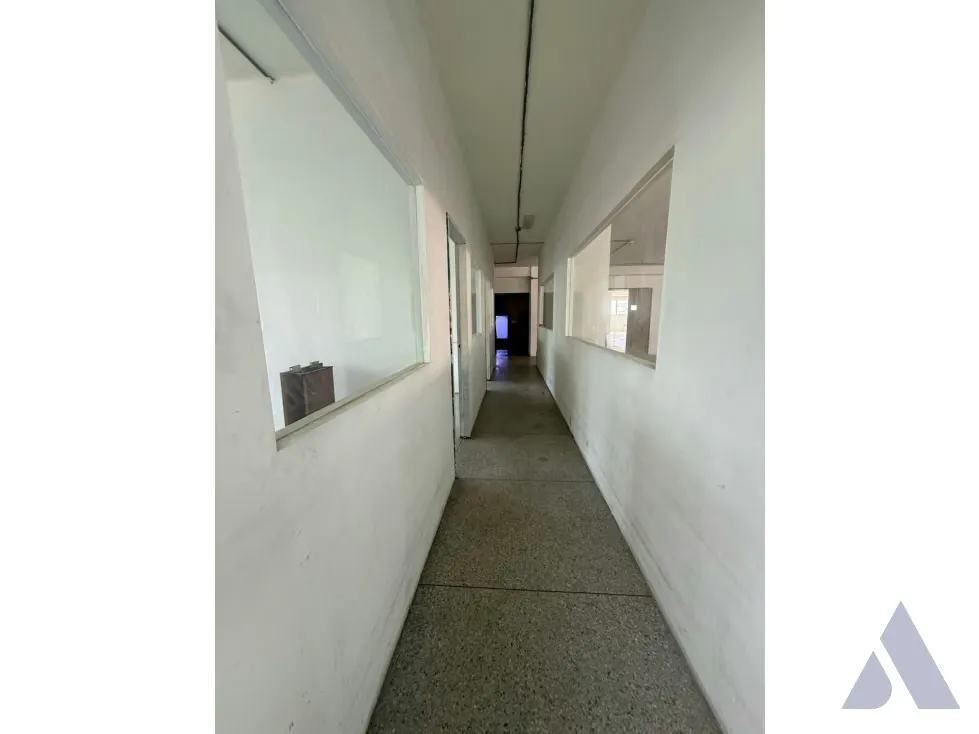 Se alquila piso industrial 600m2 El Llanito 6098 - 8