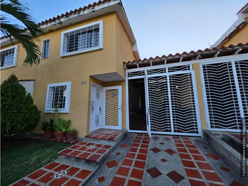 VISTA DORADA CASA EN VENTA