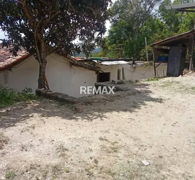 En venta casa de campo + terreno en aldea volador