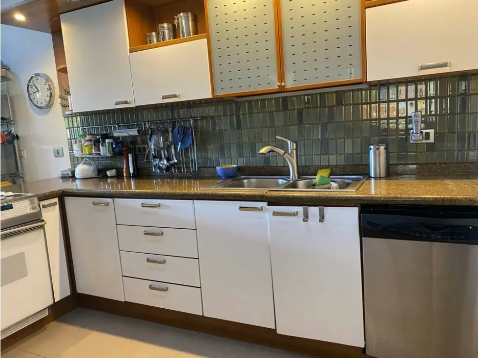 Se vende PB 300m2 3h+2s/5b/3pe Prados del Este - 12