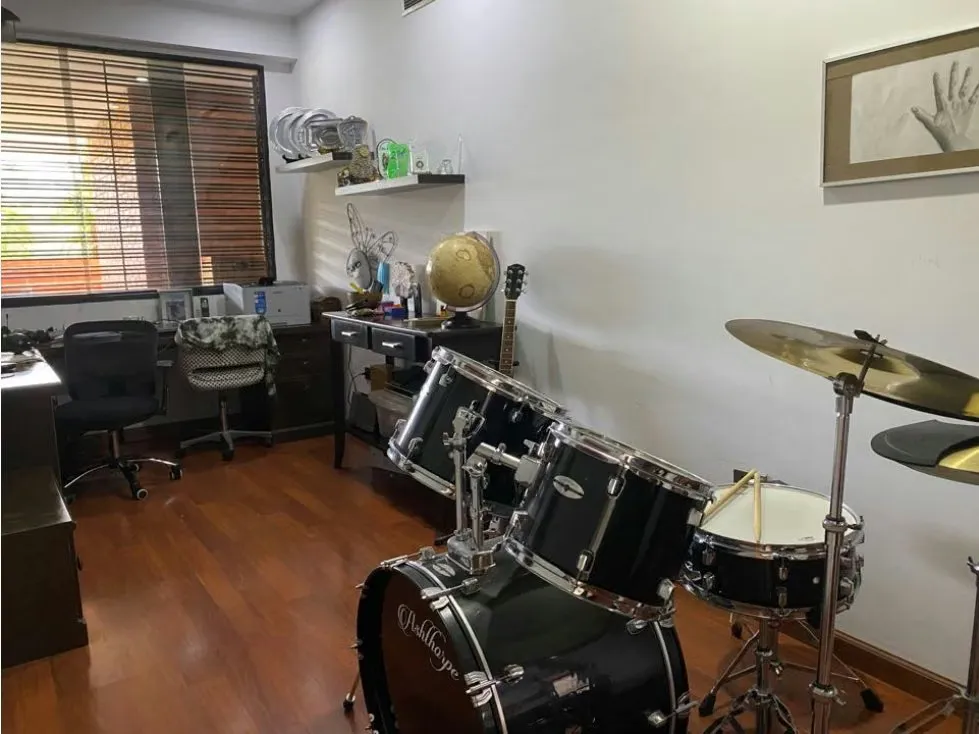 Se vende PB 300m2 3h+2s/5b/3pe Prados del Este - 15