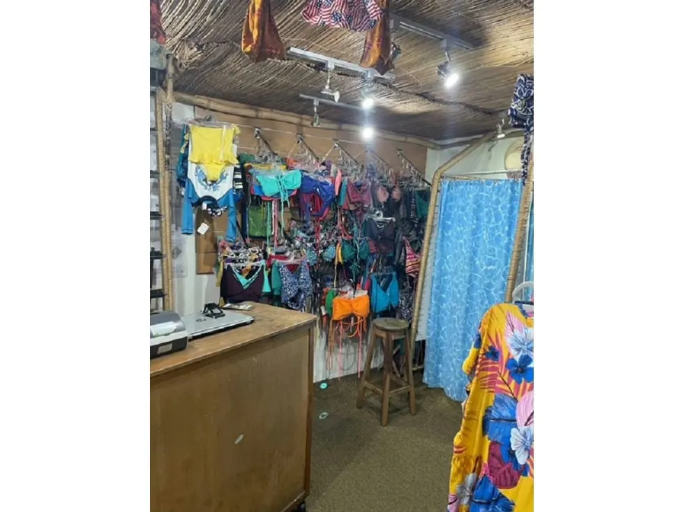 VENTA DE FONDO DE COMERCIO EN EL C.C PRADOS DEL ESTE - 6