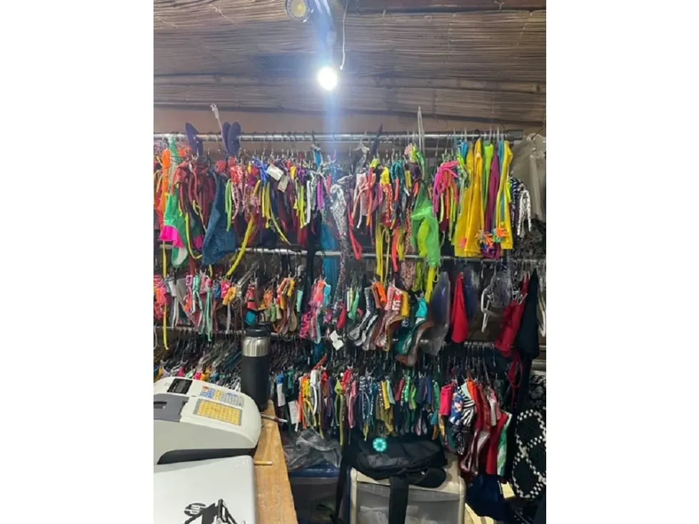VENTA DE FONDO DE COMERCIO EN EL C.C PRADOS DEL ESTE - 7