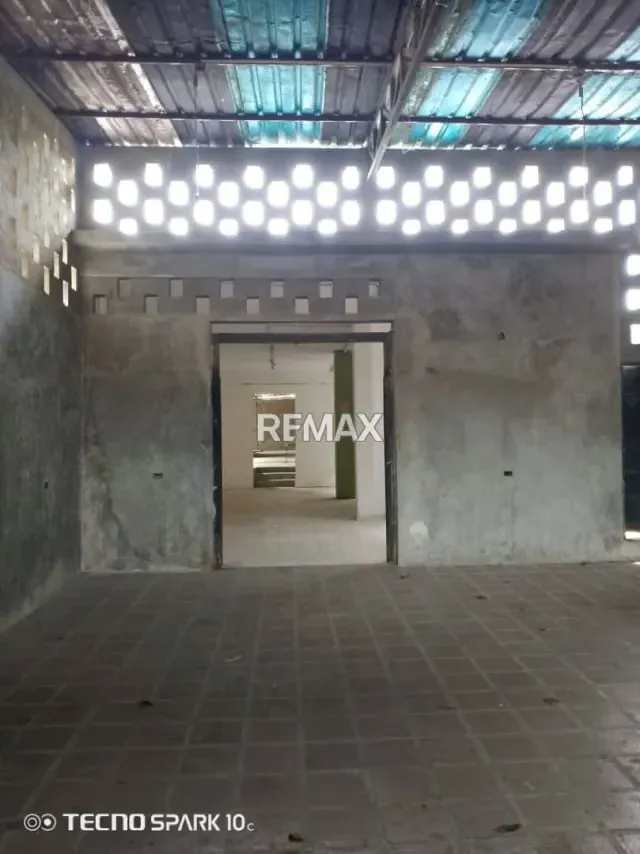 ALQUILER DE GALPON 580M2 EN LA PIEDAD - 13