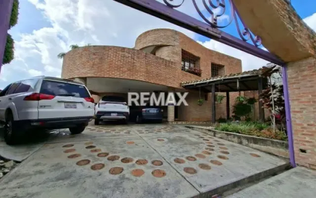 Casa en venta en Los Guayabitos, Colinas de Caricar - 2