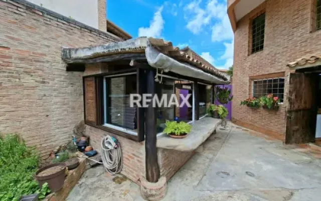 Casa en venta en Los Guayabitos, Colinas de Caricar - 3