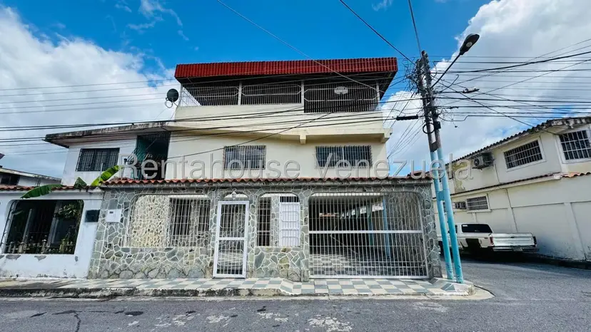Casa (Multipes Niveles) en Venta en La Mora II, Aragua