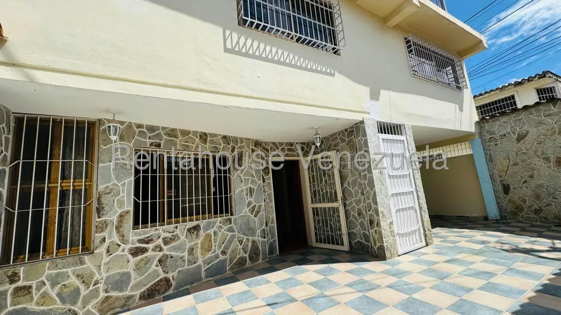 Casa (Multipes Niveles) en Venta en La Mora II, Aragua - 2