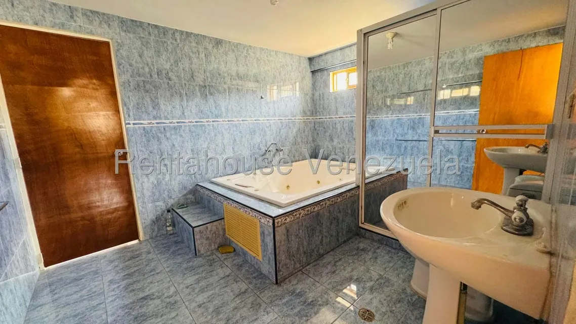 Casa (Multipes Niveles) en Venta en La Mora II, Aragua - 22