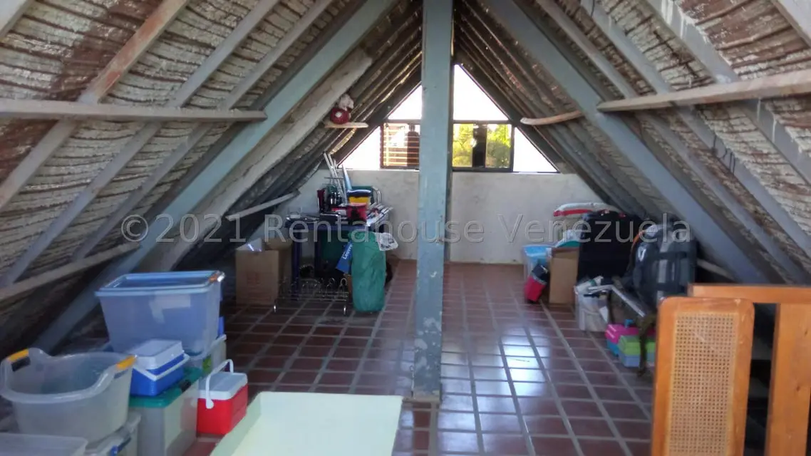 Casa (Duplex) en Venta en Oripoto, Distrito Metropolitano - 32