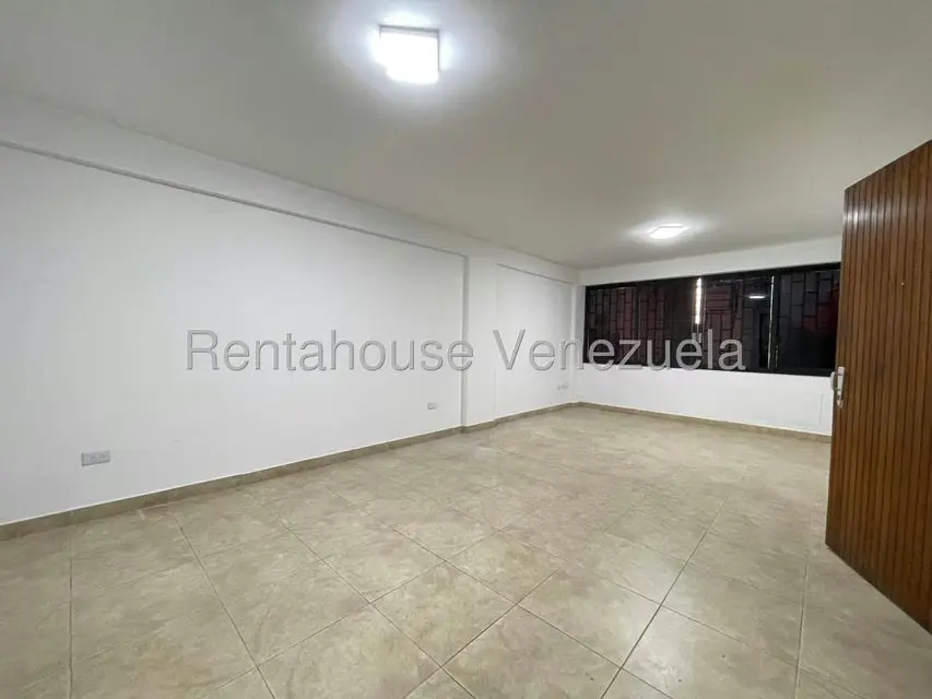 Local Comercial en Alquiler en Zona Centro, Aragua - 11