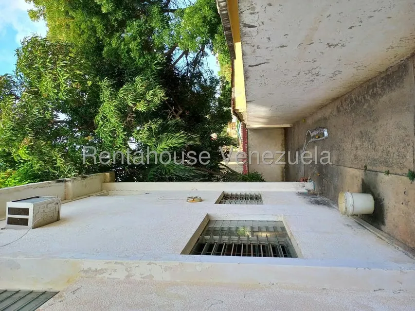 Terreno (Comercial) en Venta en Avenida El Milagro, Zulia - 2