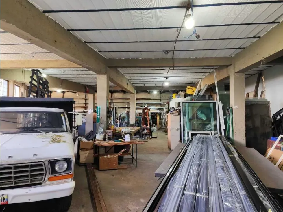 Vendo galpón 1900m2 El Junquito 4476 - 23