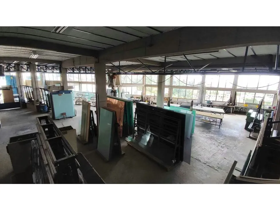 Vendo galpón 1900m2 El Junquito 4476 - 29