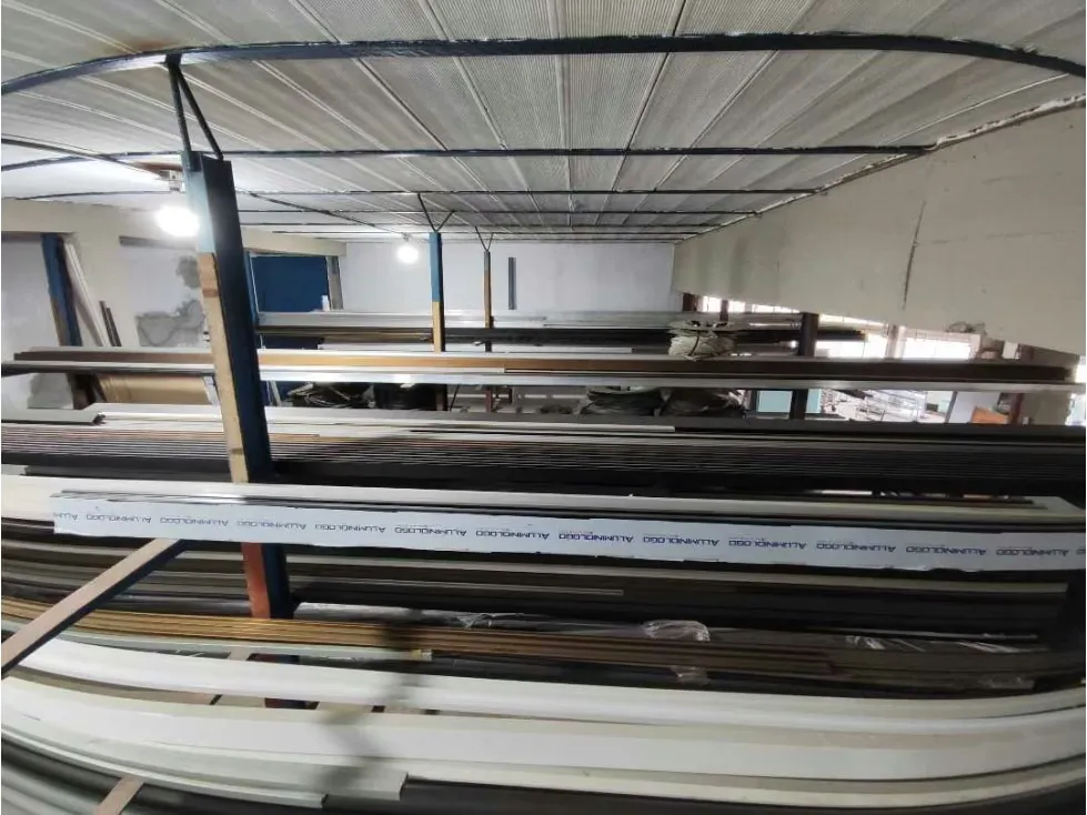 Vendo galpón 1900m2 El Junquito 4476 - 32