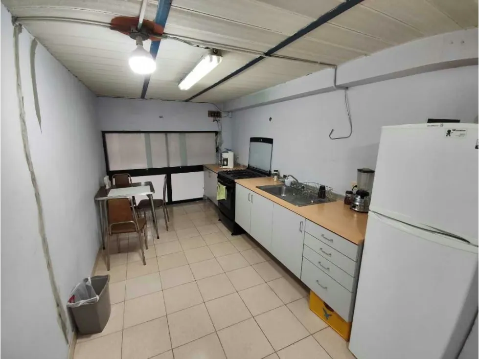 Vendo galpón 1900m2 El Junquito 4476 - 33