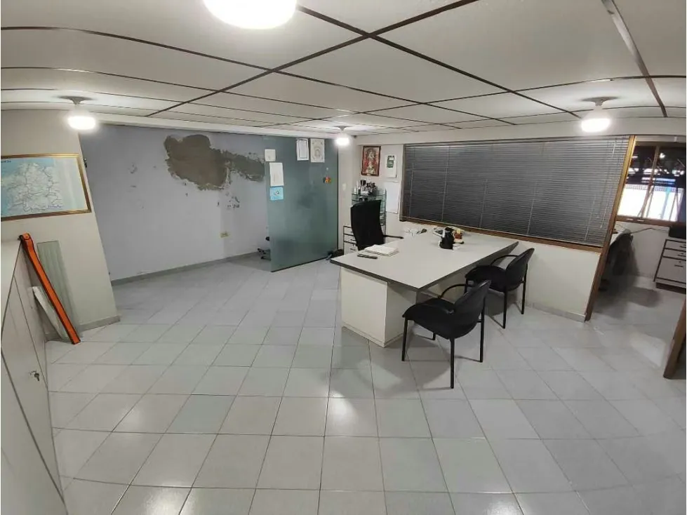 Vendo galpón 1900m2 El Junquito 4476 - 37