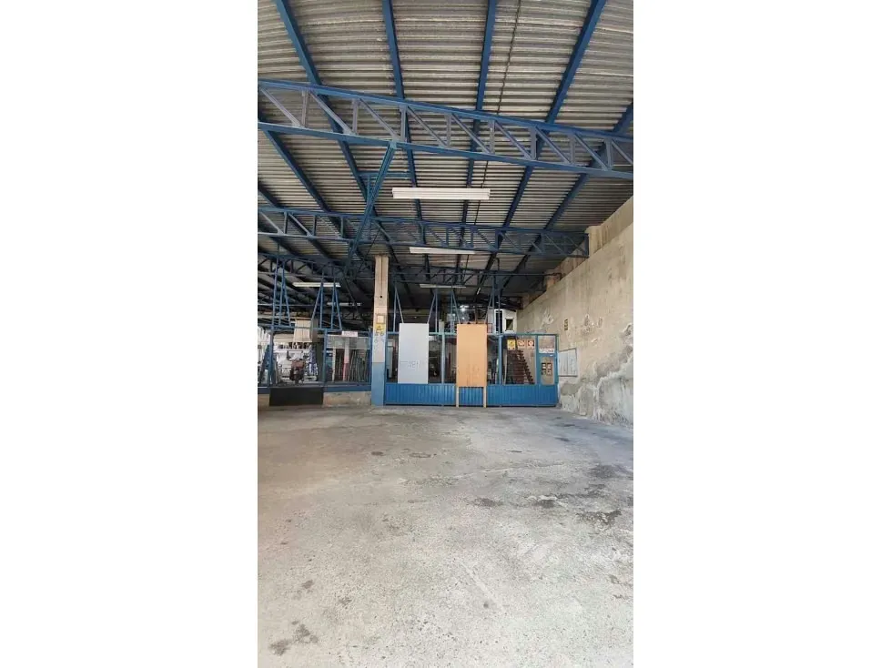Vendo galpón 1900m2 El Junquito 4476 - 38