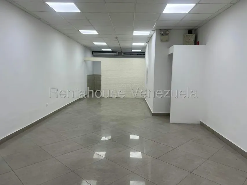 Local Comercial en Alquiler en Centro, Distrito Metropolitano - 2