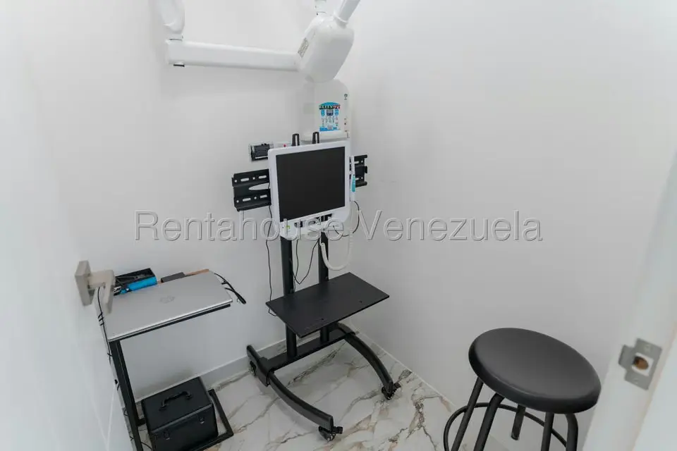 Local Comercial en Alquiler en La Trinidad, Distrito Metropolitano - 12