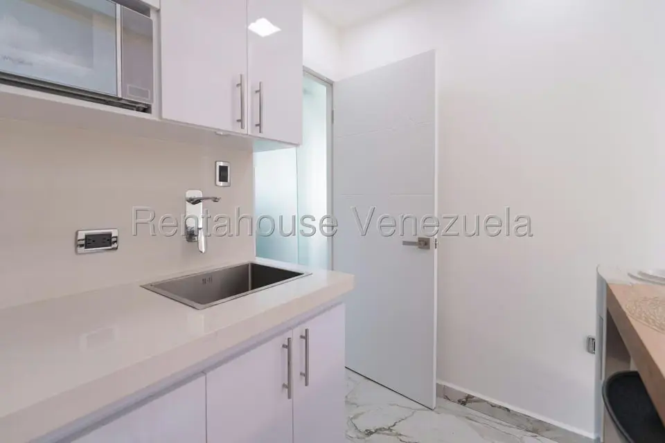 Local Comercial en Alquiler en La Trinidad, Distrito Metropolitano - 13