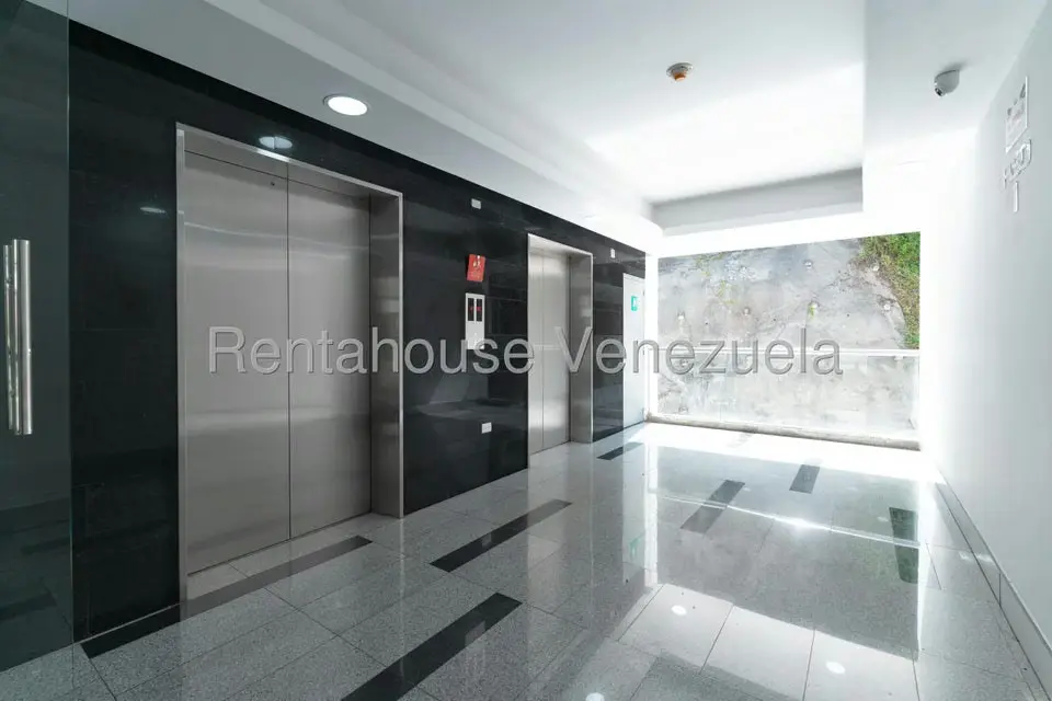 Local Comercial en Alquiler en La Trinidad, Distrito Metropolitano - 16
