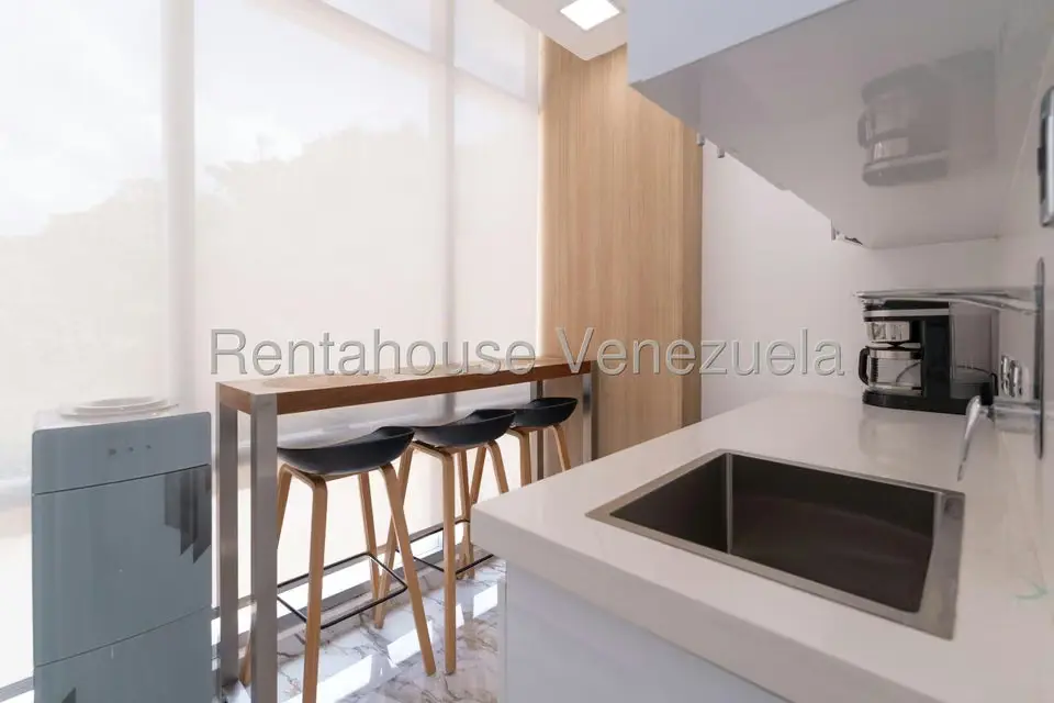 Local Comercial en Alquiler en La Trinidad, Distrito Metropolitano - 9
